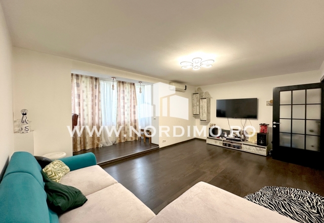 Apartament spatios cu 3 camere, centrala proprie